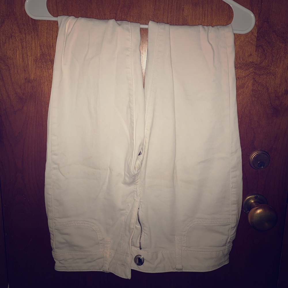 white American eagle jeans